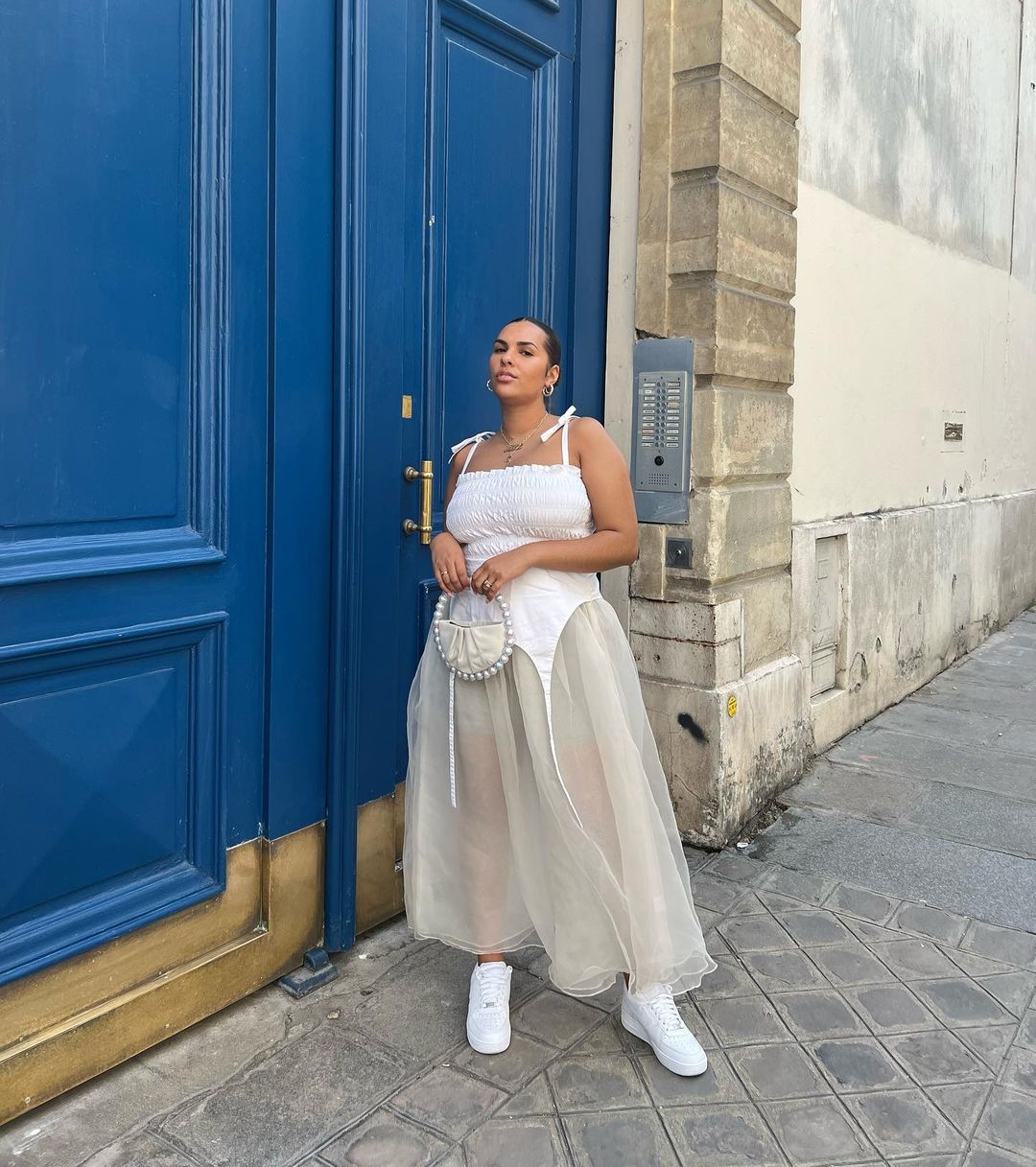 Alizé Demange with CREME PEARL ETERNITY