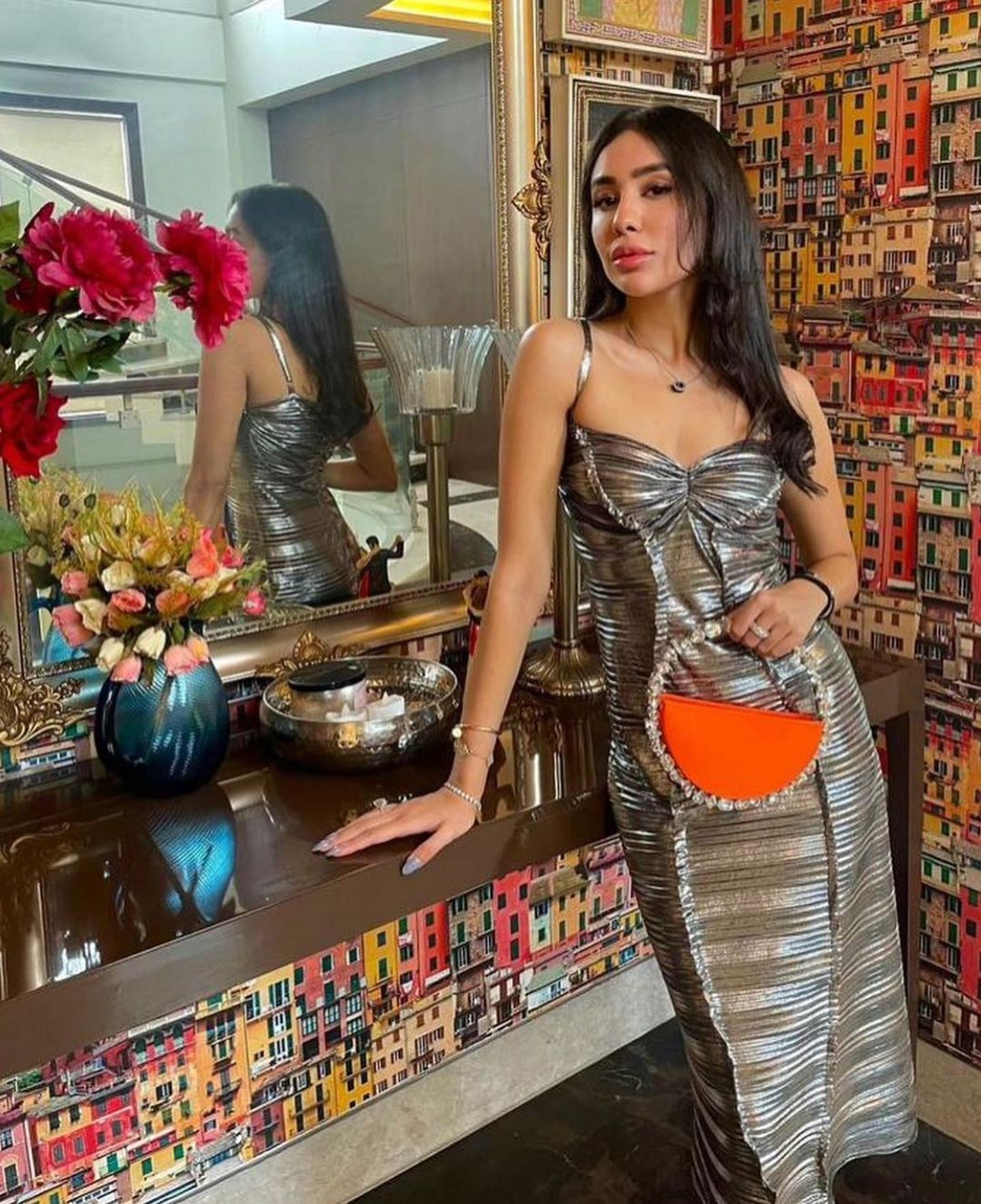 Reshma Arora with ORANGE TALIYA ETERNITY