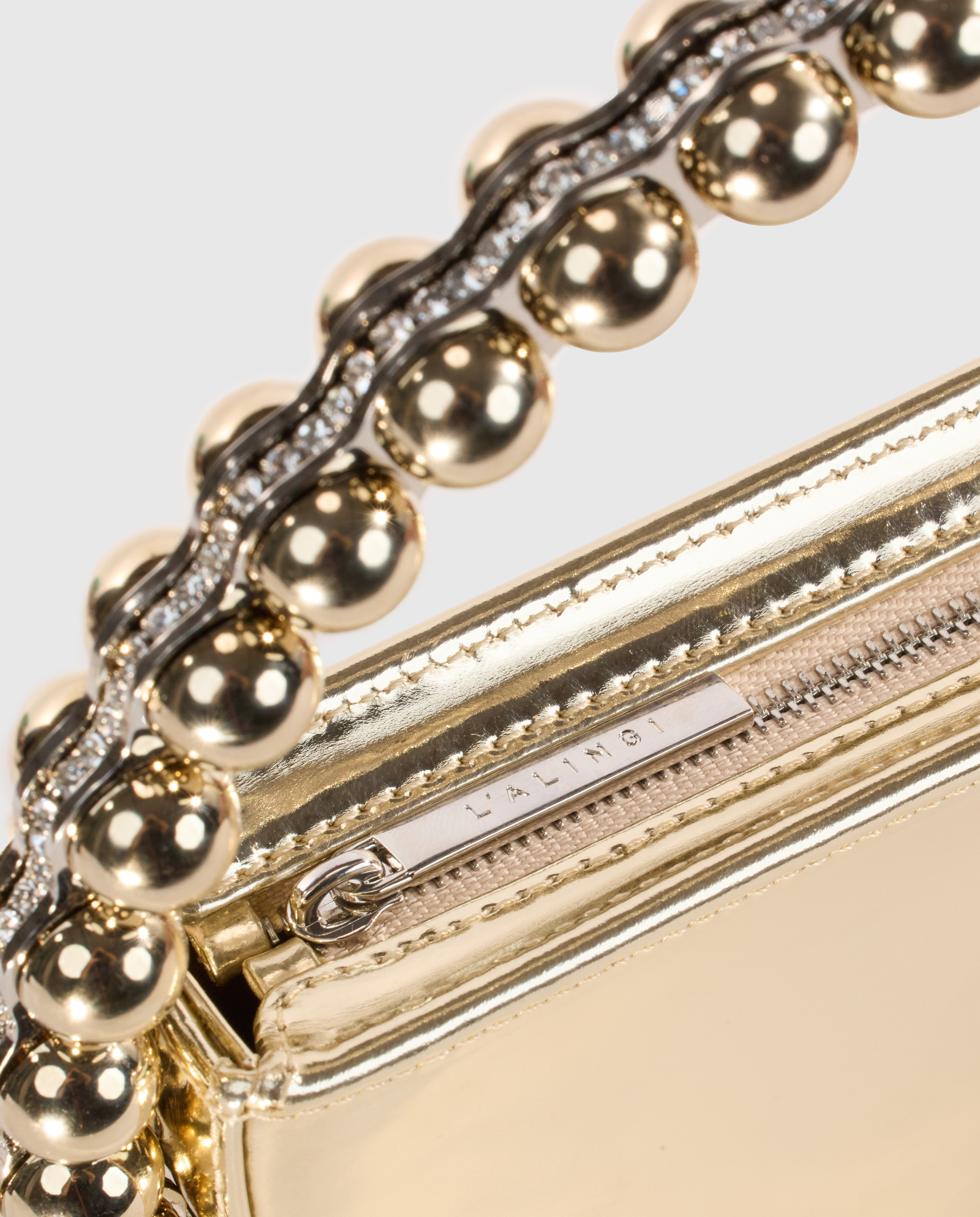 Gold Atom Eternity