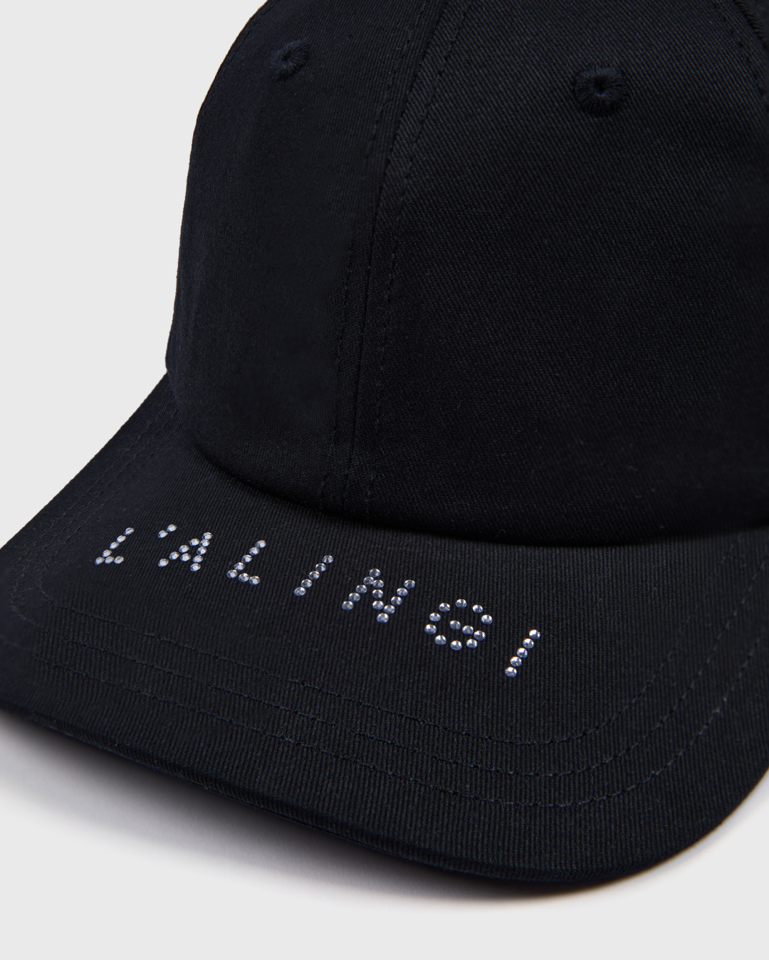 Black L'alingi Cap